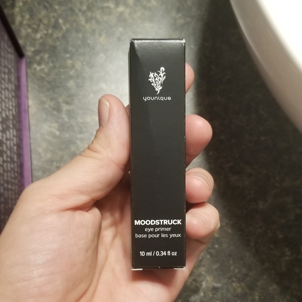 Younique eye primer